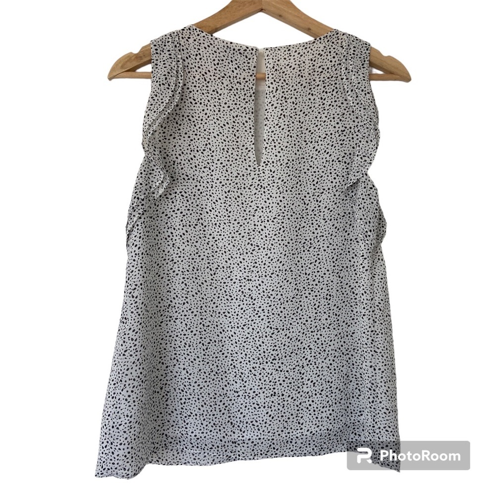H&M WHITE/BLACK POLKA DOT SLEEVELESS TOP/BLOUSE WITH RUFFLE DETAILS/KEYHOLE, 2 - Picture 2 of 12